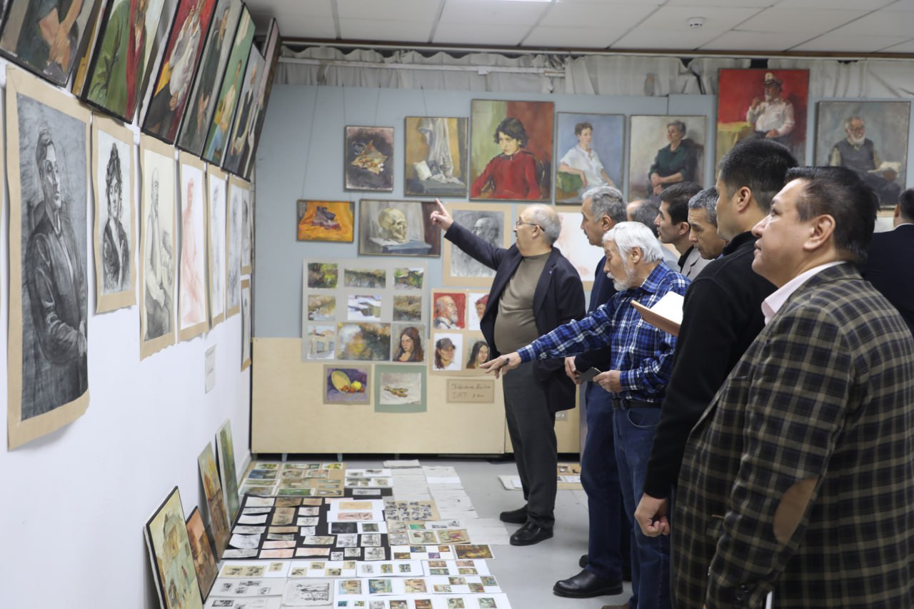 The final examination process for students in their specializations is underway at the Kamoliddin Behzod National Institute of Art and Design!