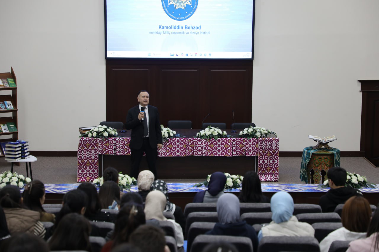 В Национальном институте искусства и дизайна имени Камолиддина Бехзода поощрялись достижения студентов в образовательном процессе.v