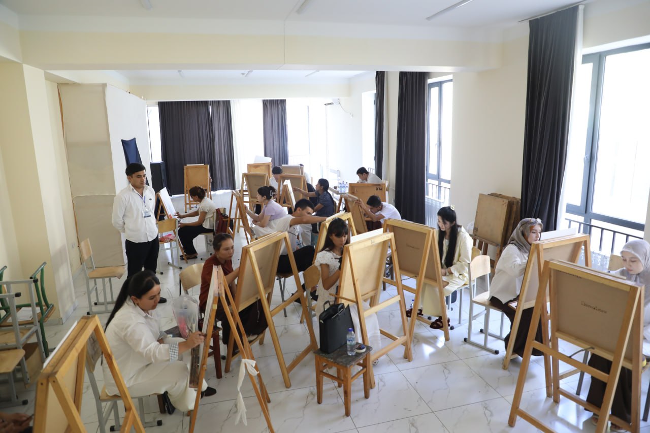 The second day of the professional (creative) entrance examinations for the 2026–2027 academic year has concluded in accordance with the established procedures at the Kamoliddin Behzod National Institute of Art and Design.
