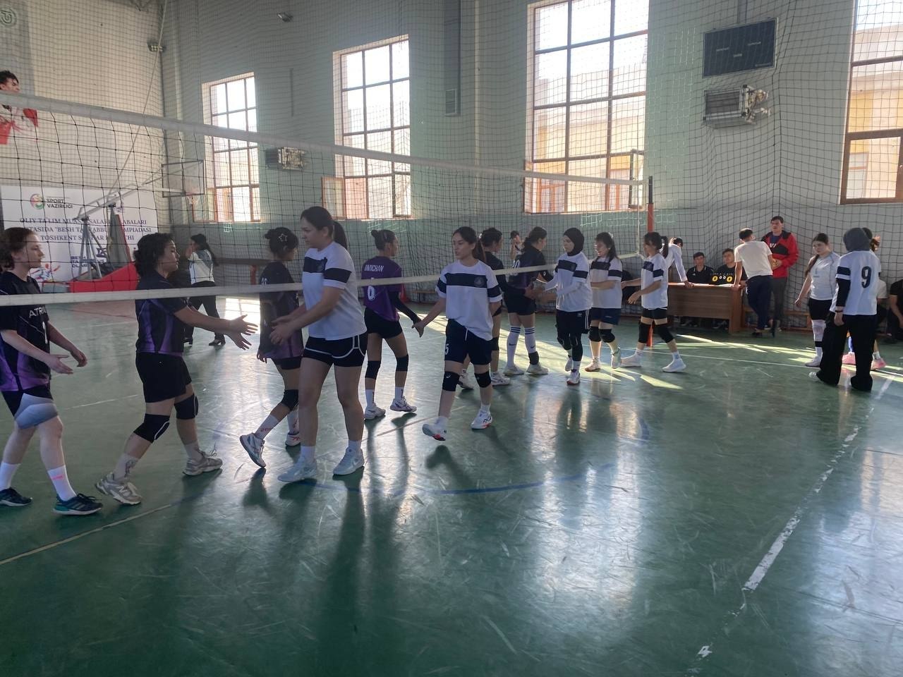 Kamoliddin Behzod nomidagi Milliy rassomlik va dizayn instituti talabalari “Talabalar ligasi” voleybol sport turi musobaqalarining shahar bosqichida munosib ishtirok etishdi!
