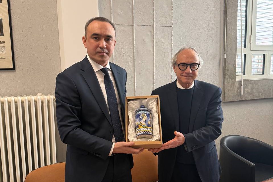  Kamoliddin Behzod nomidagi Milliy rassomlik va dizayn instituti rektori Italiyaga xizmat safari davomida L'Aquila san'at akademiyasiga tashrif buyurdi!