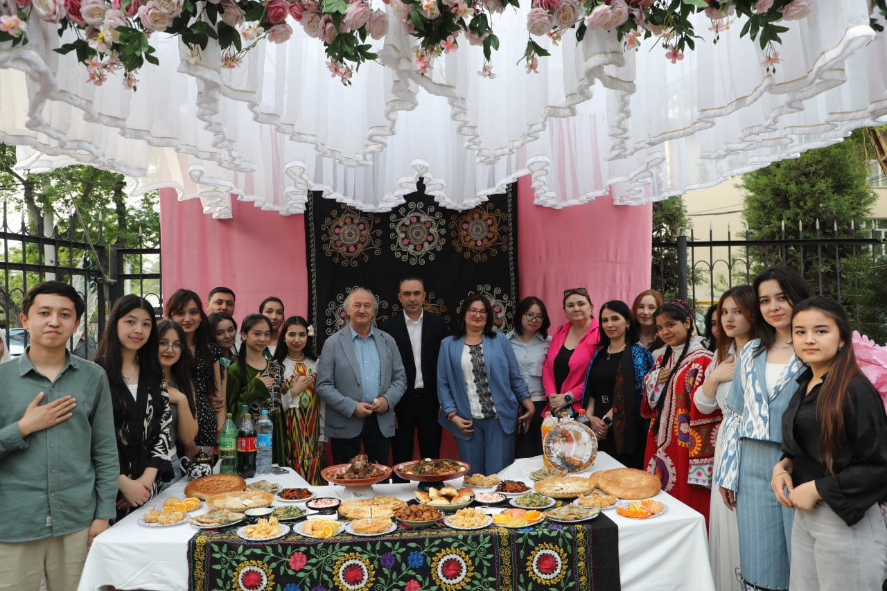 On the occasion of the national holiday of Navruz, a Festival of National Values ​​was held at the Kamoliddin Behzod National Institute of Art and Design dormitory under the slogan "Glorifying Navruz - Glorifying Man"!